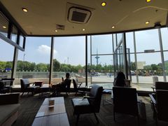 -星巴克臻选(盐城金鹰聚龙湖店)