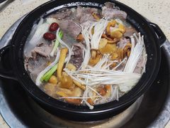 -九寨特色牦牛肉汤锅 羊肉汤锅