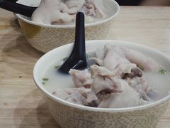 -雷祖芳老妈蹄花店