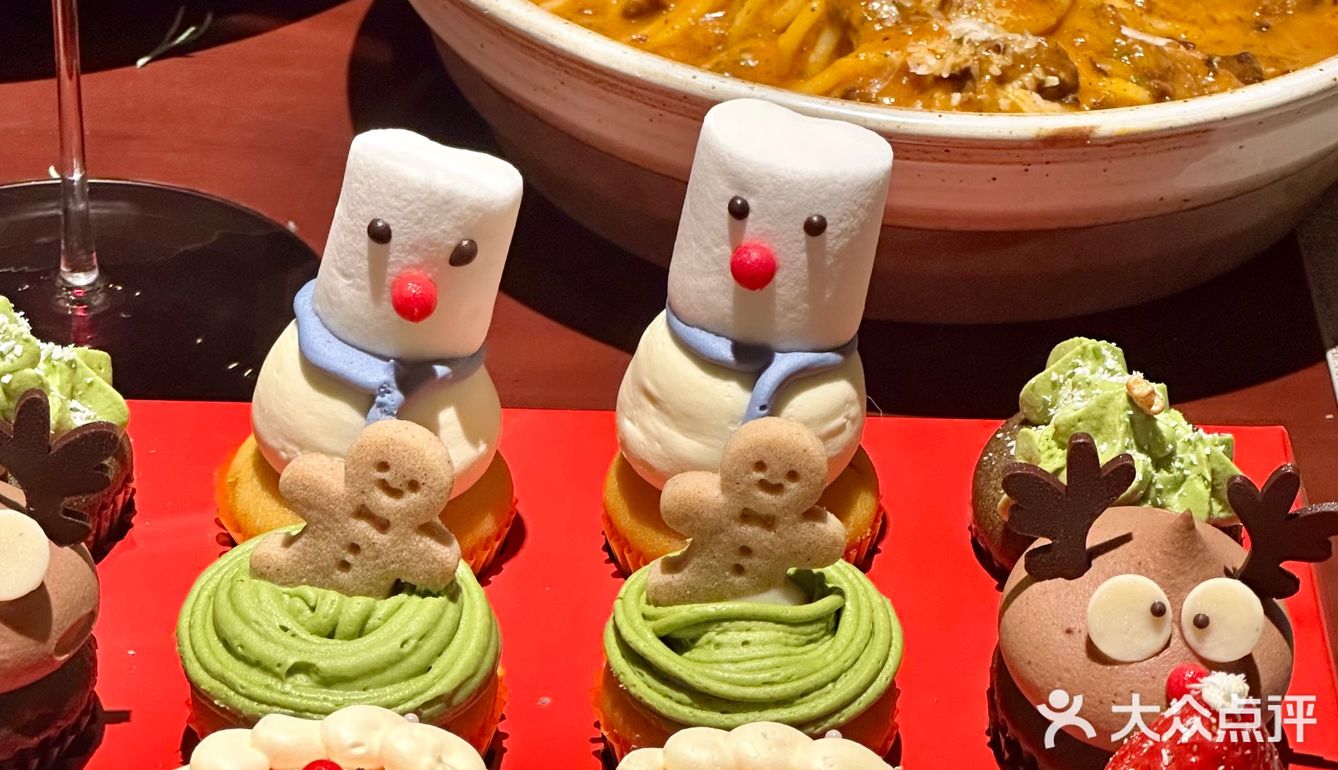 圣诞小蛋糕把气氛拉满了🎄🎅🏻🧁