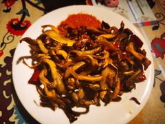 炸菌子-勺子米线·云南传统小吃市集(四方街店)