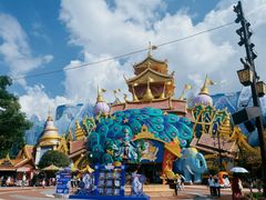 -七彩云南欢乐世界