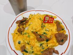 葱花牛肉滑蛋饭-香港深仔记茶餐厅(东门店)