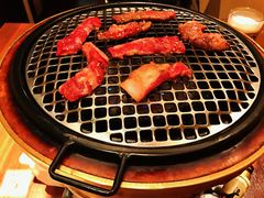 -焼肉まんぐう