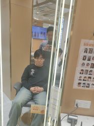 -一東造型烫发染发