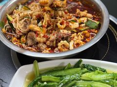 -周良天山牛杂城(天山路总店)