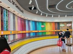 -m豆巧克力世界(上海世茂广场店)