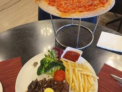 碳烤肉眼牛排及秘制牛排汁-WOLFGANG PUCK KITCHEN & BAR(迪士尼小镇店)