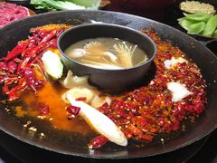 鸳鸯锅-洋马儿火锅(解放碑店)
