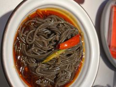 酸辣蕨根粉-鸣记脆皮烤鱼·海鲜烤鱼(三八广场店)