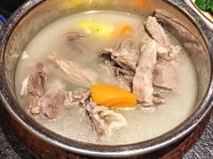 滩羊手抓肉-丝路金桃·新疆菜(徐汇店)