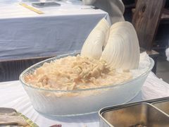 -鲜入围煮花胶鸡海鲜火锅