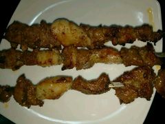 -东口码头·烧鸽子·鱼头泡饼·地方菜(金鹰悦城店)