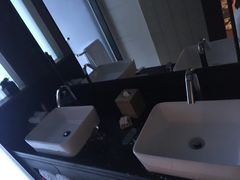 台盆-上海外滩英迪格酒店