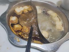 经典鸳鸯锅-傣妹火锅(南京东路一店)