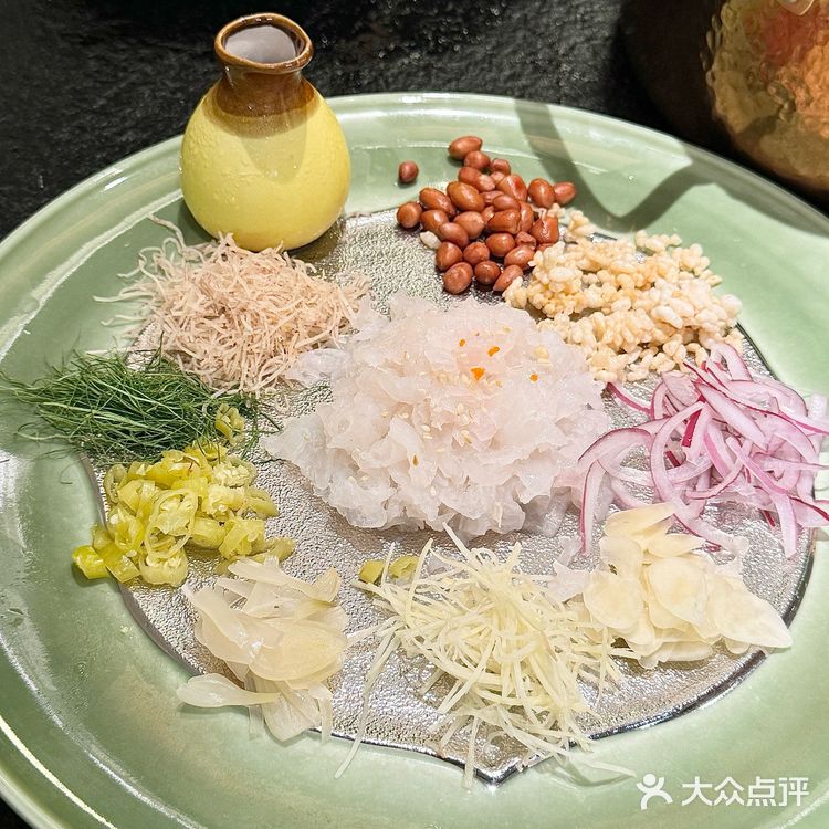 在深圳吃到鱼生界的南波万 就在后海……