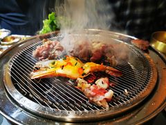 -围炉肉舍•炭烤活鳗•丹东海鲜烤肉(步行街店)