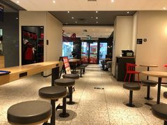 大堂-肯德基(奉化大润发店)