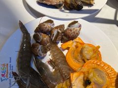 -领鲜活海鲜榴莲自助火锅(东门店)