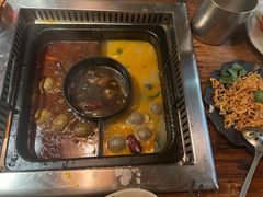 -老牌坊云南鱼豆花火锅(爱建店)