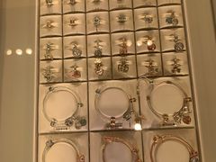 -Pandora潘多拉珠宝(宝山万达广场店)