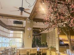 -蜜桃餐厅·伴山(湖滨商业街店)