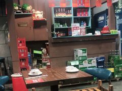 大堂-超越炭火牛蛙火锅鸡(河东店)
