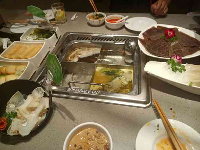 海底捞火锅(万象城店)-"海底捞的服务真的是没的说周六时间去的万.