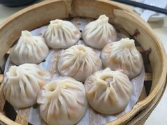 -莱莱小笼·乔艾