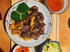 -POKEE VIA&Brunch·维娅(重庆来福士店)