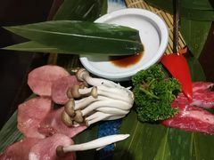 厚切拼盘-炼火烤肉店
