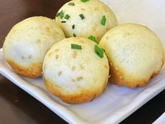 招牌鲜肉生煎-常盛香生煎·酸辣汤.无锡老字号玉兰饼(新生路店)