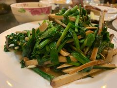-余杨鸭鸭餐厅