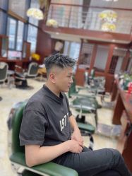 -尼特斯男士发型馆