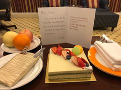 -深圳富苑皇冠假日套房酒店