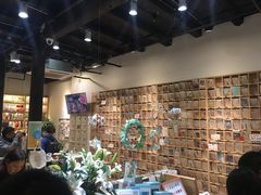 -猫的天空之城概念书店(杭州南宋御街店)