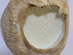 -志龙皇冠吃货椰子铺