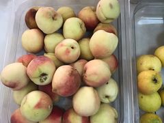 小桃子-荣吉招牌自助骨头锅(顾乡店)