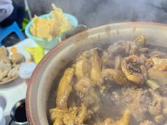 招牌鸡煲-雄伟美食(高沙中街店)