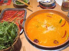 -洱火云南酸菜牛肉火锅(石景山当代商城店)