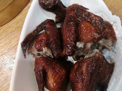 红烧乳鸽-赏点粤式点心(广州塔店)