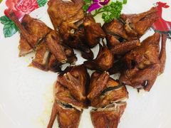石岐乳鸽-轩记海鲜餐厅·四十五年老字号·经典粤菜(西区彩虹店)