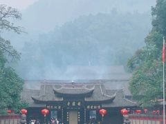 -峨眉山报国寺