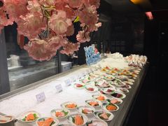 -雍容荟帝王蟹活龙虾展台自助(IFS黑金店)