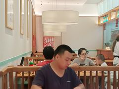 -诚铭记·虾仁汤包·成都小吃(融创店)