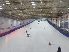 -乔波室内滑雪场