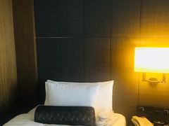 -上海滴水湖皇冠假日酒店