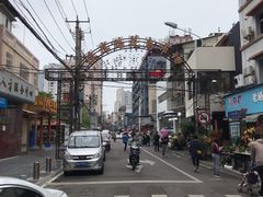 -溪岸路花鸟市场