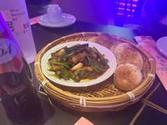 -粉墨特色菜·烧烤音乐酒馆