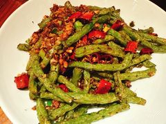 芽菜肉沫炒四季豆-双流老妈兔头(荟聚店)